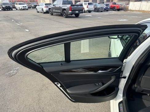 Used 2022 BMW 530i xDrive 530i xDrive w/ M Sport Package image 16