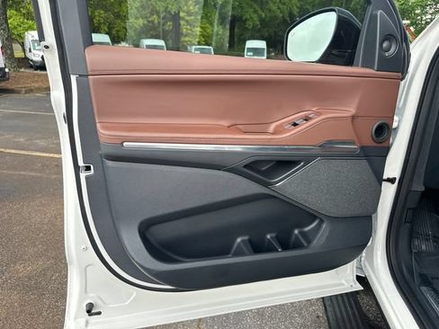 New 2026 Lincoln Navigator L Reserve AWD/4WD image 11