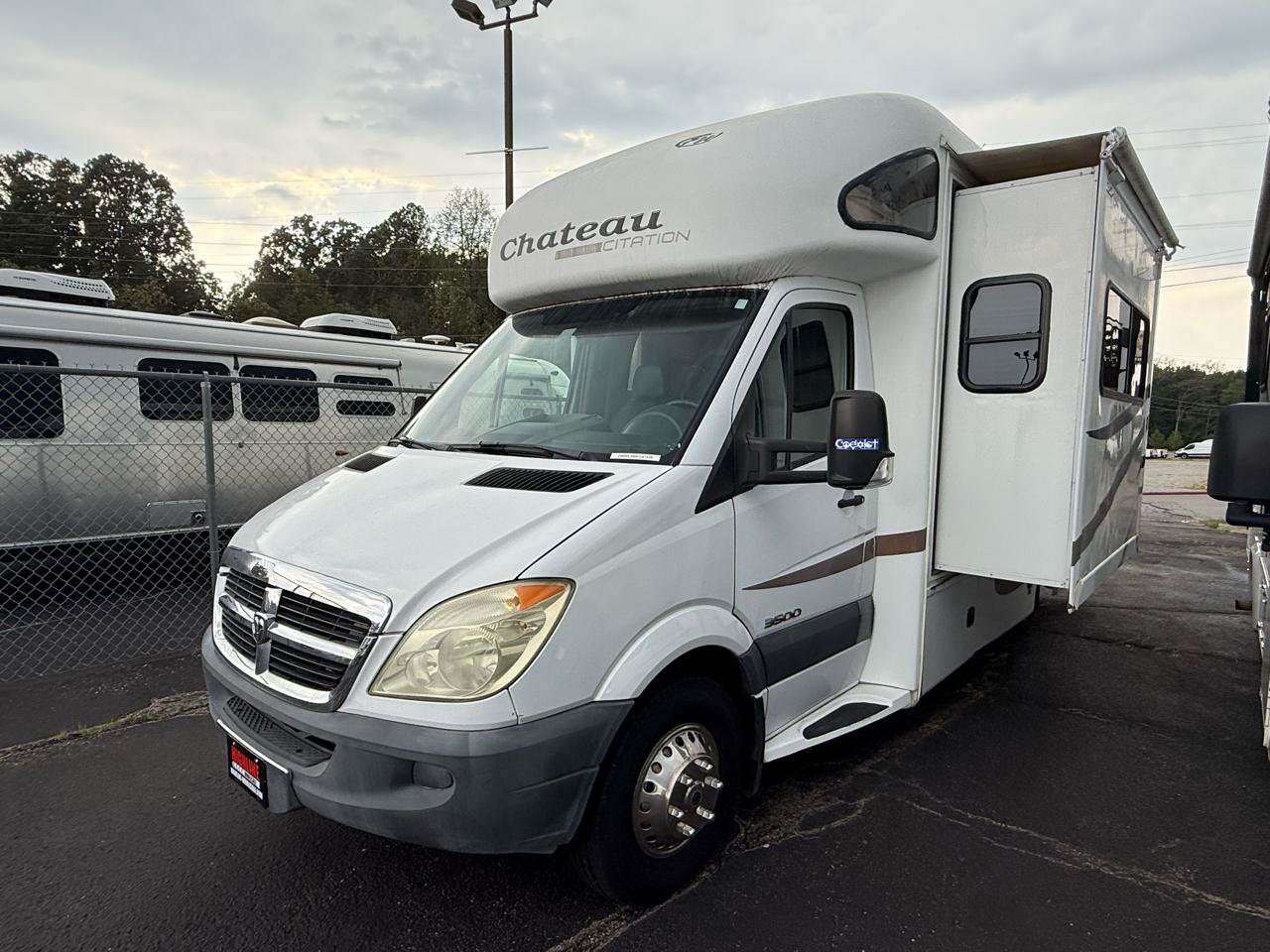 Used 2008 Dodge Sprinter 3500 RWD image 3