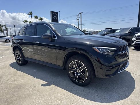 Used 2026 Mercedes-Benz GLC 300 image 3