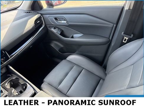 Used 2024 Nissan Rogue SL w/ SL Premium Package image 17