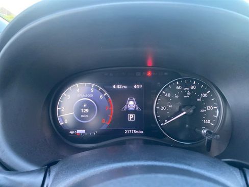 Used 2021 Nissan Kicks SR w/ SR Premium Package image 25