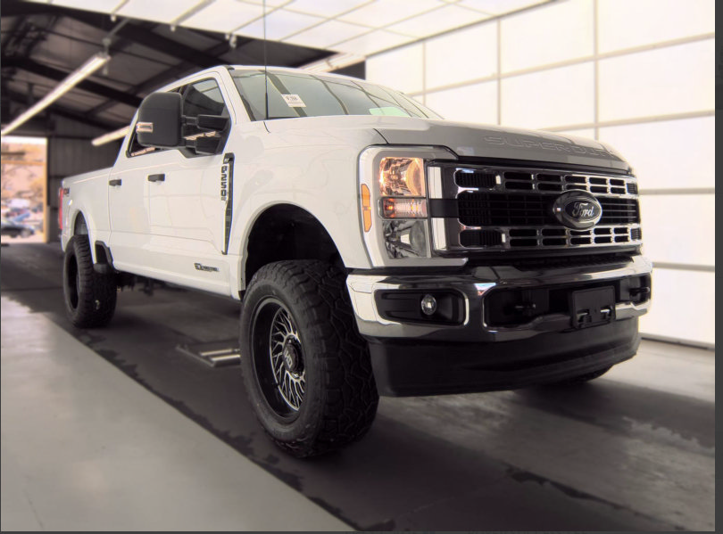 Used 2024 Ford F250 XLT w/ FX4 Off-Road Package AWD/4WD image 5