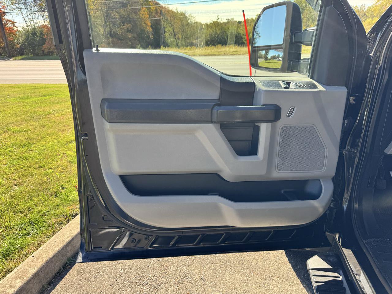 Used 2018 Ford F550 4x4 Regular Cab Super Duty image 20