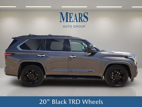 Used 2023 Toyota Sequoia Limited w/ Tow Technology Package AWD/4WD image 7