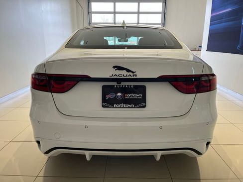 Used 2024 Jaguar XF R-Dynamic SE image 8
