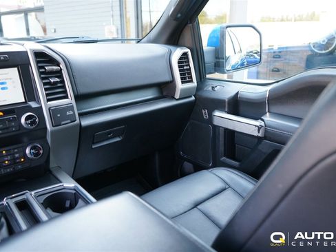 Used 2019 Ford F150 Lariat w/ Equipment Group 502A Luxury AWD/4WD image 22
