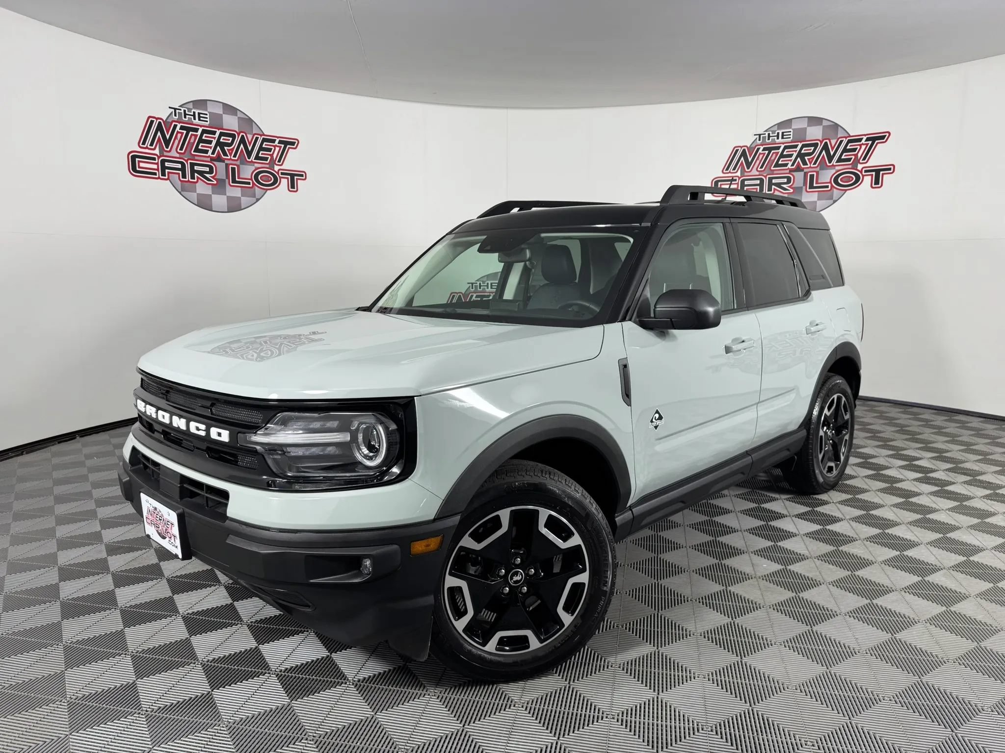 Used 2024 Ford Bronco Sport Outer Banks w/ Tech Package AWD/4WD image 1