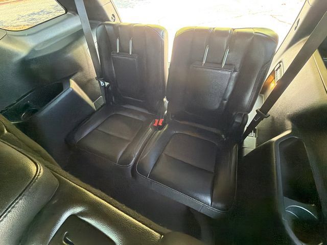 Used 2019 Ford Explorer Limited w/ Class III Trailer Tow Package FWD image 24