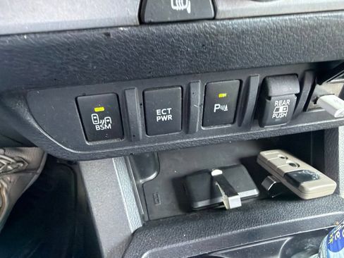 Used 2021 Toyota Tacoma TRD Sport w/ Technology Package RWD image 8