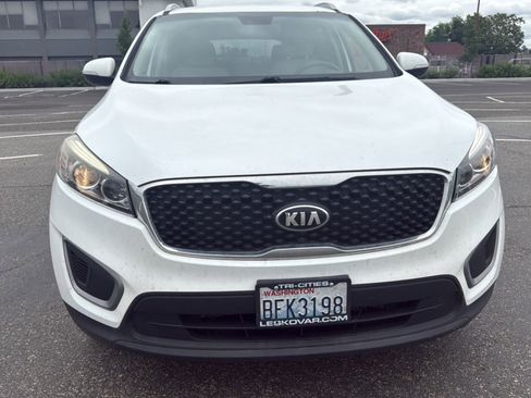 Used 2016 Kia Sorento LX AWD/4WD image 5