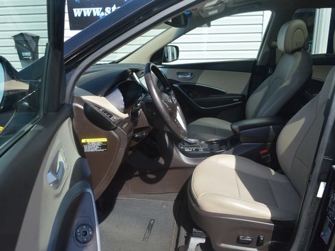 Used 2017 Hyundai Santa Fe Sport w/ 2.0T Ultimate Tech Package 05 AWD/4WD image 10