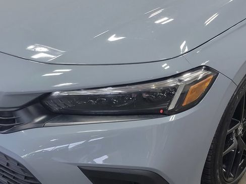 Used 2023 Honda Civic Sport image 9