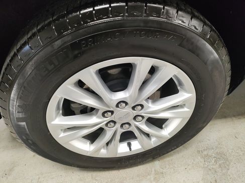 Used 2020 Cadillac XT5 Luxury image 3