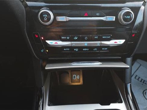 Certified 2023 Ford Explorer ST-Line w/ Class IV Trailer Tow Package image 22