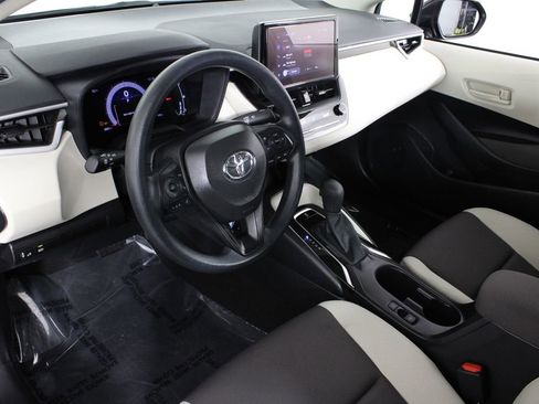 Used 2026 Toyota Corolla LE image 19