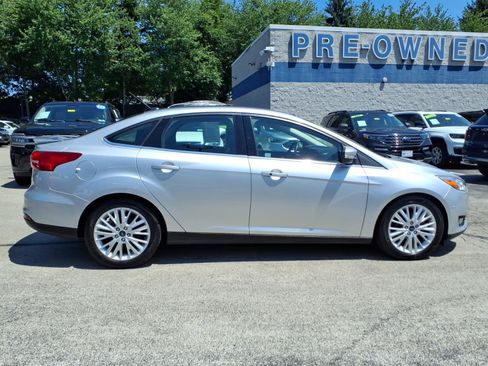 Certified 2018 Ford Focus Titanium FWD image 3
