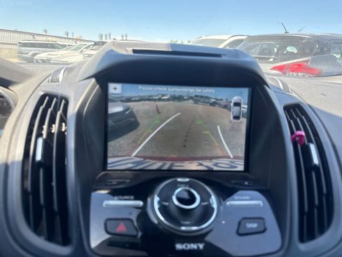 Used 2017 Ford Escape Titanium FWD image 30