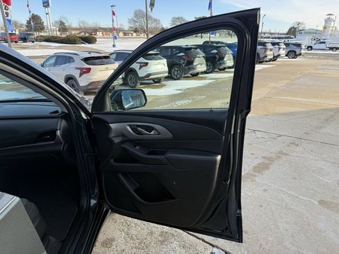 Used 2019 Chevrolet Traverse LT w/ LPO, Floor Liner Package image 15