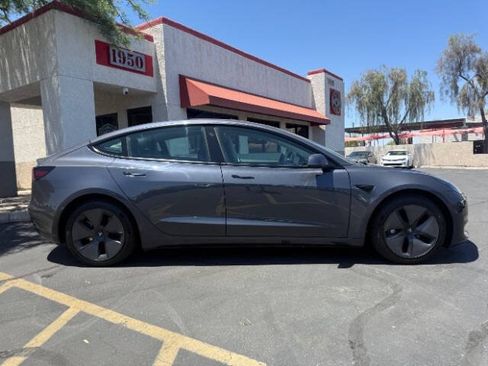 Used 2023 Tesla Model 3 Standard Range RWD image 2