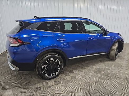 Used 2023 Kia Sportage SX image 3