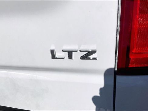 New 2026 Chevrolet Silverado 1500 LTZ w/ LTZ Premium Package AWD/4WD image 9