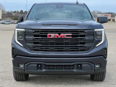 New 2025 GMC Sierra 1500 Elevation image 38