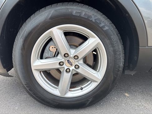 Used 2018 Ford Explorer XLT w/ Equipment Group 202A image 15