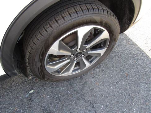 Used 2024 Ford Escape Platinum AWD/4WD image 27