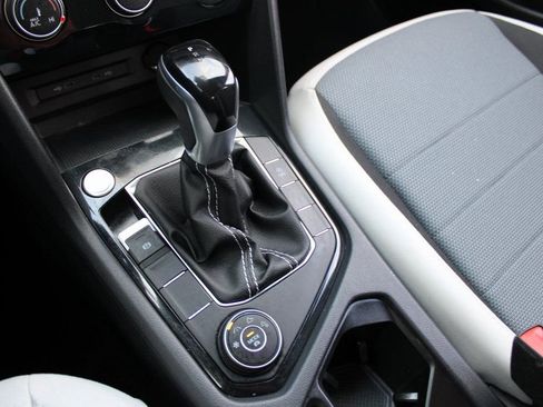 Certified 2025 Volkswagen Taos S image 18