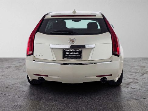 Used 2010 Cadillac CTS Luxury RWD image 4