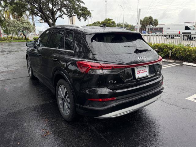 Used 2023 Audi Q4 e-tron Premium Plus RWD image 2