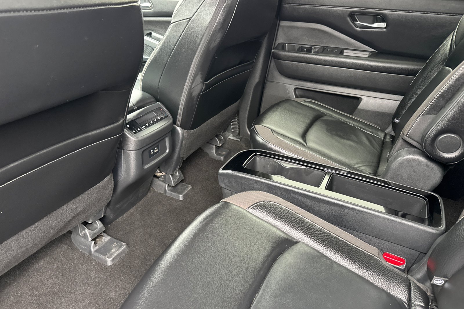 Certified 2023 Nissan Pathfinder SL w/ SL Premium Package FWD image 15