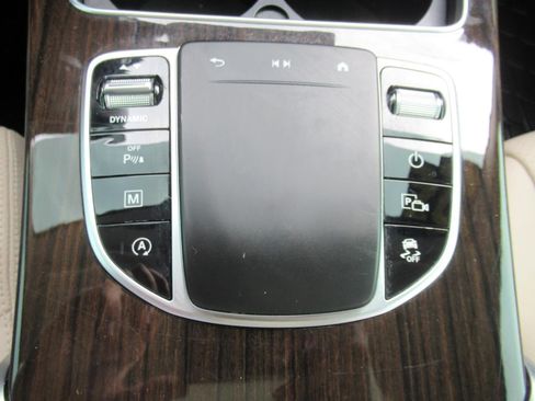 Used 2022 Mercedes-Benz GLC 300 image 26