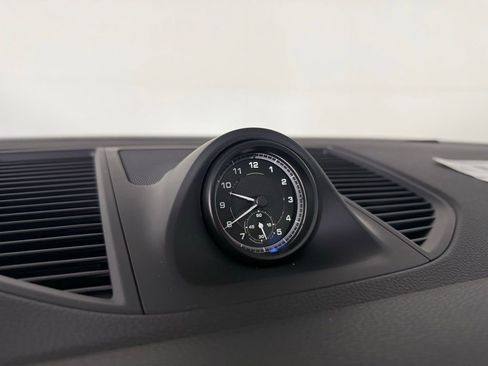 New 2025 Porsche Macan image 29