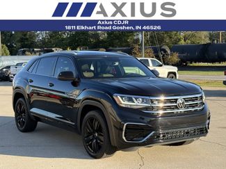 Used 2021 Volkswagen Atlas Cross Sport SE w/ Panoramic Sunroof Package image 1