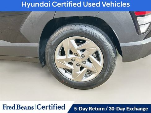 Certified 2024 Hyundai Kona SE FWD image 8