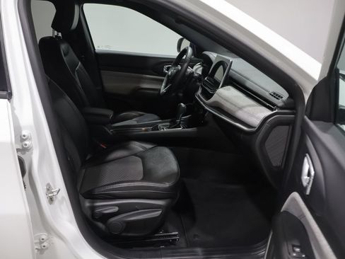 Used 2024 Jeep Compass Latitude AWD/4WD image 22