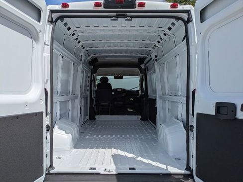 Used 2024 RAM ProMaster 2500 w/ Power Group FWD image 8