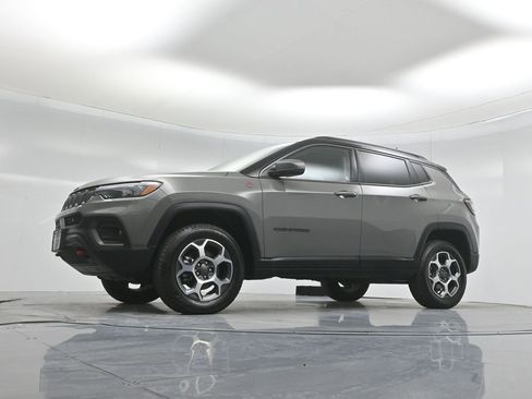 Used 2022 Jeep Compass Trailhawk w/ Trailhawk Elite Group image 51