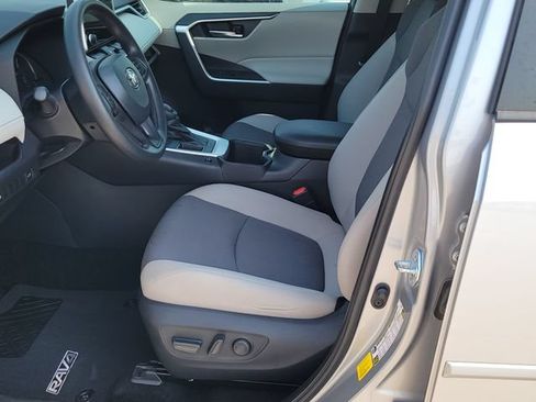 Used 2024 Toyota RAV4 XLE w/ Convenience Package FWD image 6