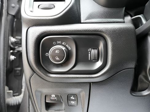 Used 2023 RAM 1500 Big Horn AWD/4WD image 23