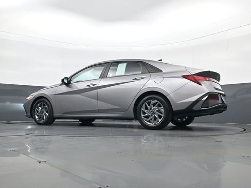 Certified 2024 Hyundai Elantra SEL image 27