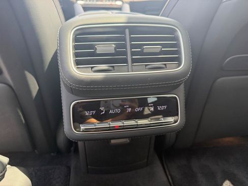 Used 2024 Mercedes-Benz Maybach GLS 600 4MATIC image 55