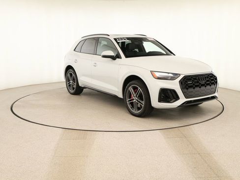 Certified 2025 Audi Q5 e Premium Plus w/ Premium Plus Package image 10