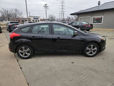 Used 2016 Ford Focus SE image 5