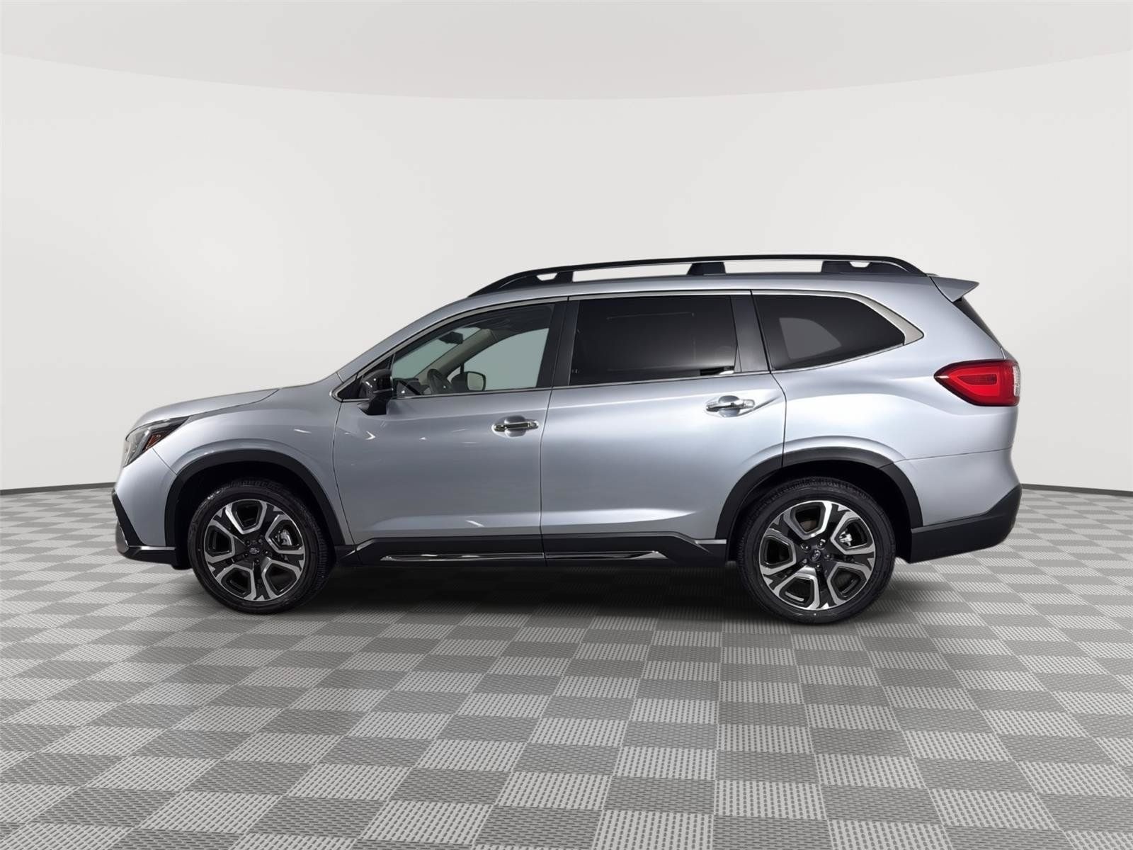 Certified 2026 Subaru Ascent Touring AWD/4WD image 4