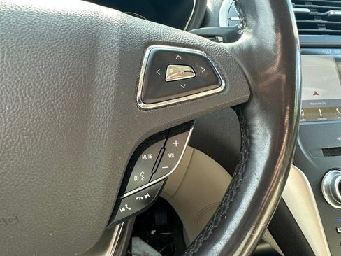 Used 2017 Lincoln MKC Select w/ Select Plus Package AWD/4WD image 22