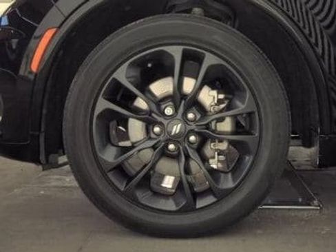 Used 2023 Dodge Durango GT RWD image 9