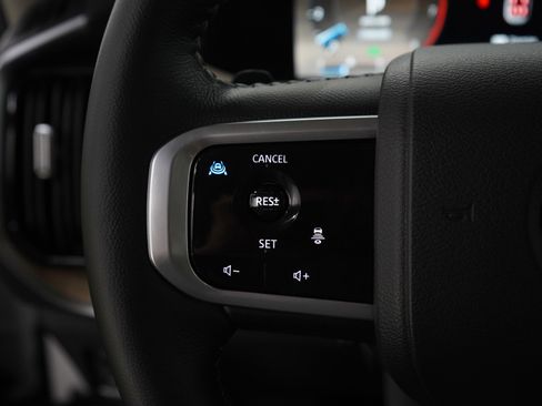 Used 2025 Nissan Armada Platinum w/ Convenience Package AWD/4WD image 26